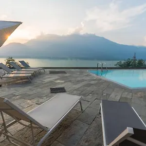magic-lake-view-with-beautiful-pool-area.it-lombardy.com/